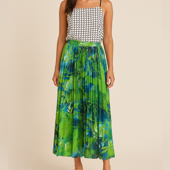 Beautiful Elegant Chic Pleated Midi Skirt - Picture 1 of 8